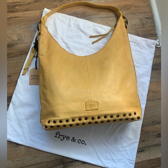 💛 🏷️ PRICE DROPPED Frye and Co. Evie Leather Bag in Daffodil NWT - Picture 1 of 16